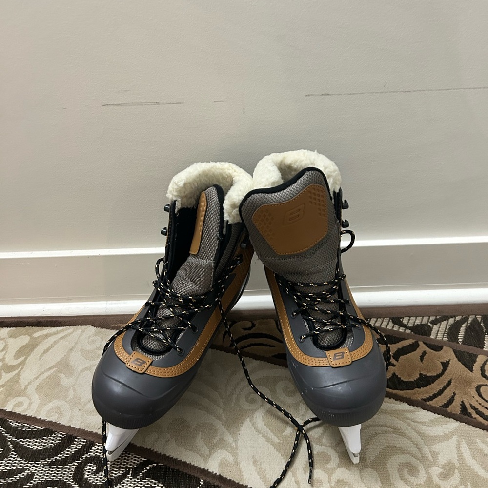 Bauer Whistler Ice Skates with Fur Lining